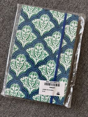 NWT, ROLLER RABBIT, BLUE AMANDA LINED JOURNAL